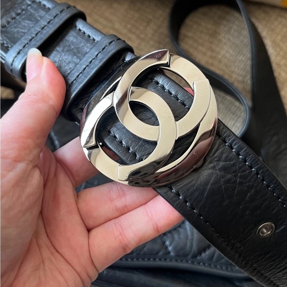 Chanel Black Calfskin Quilted Shoulder Bag Silver CC Buckle Logo Flap Rare - Picture 6 of 6